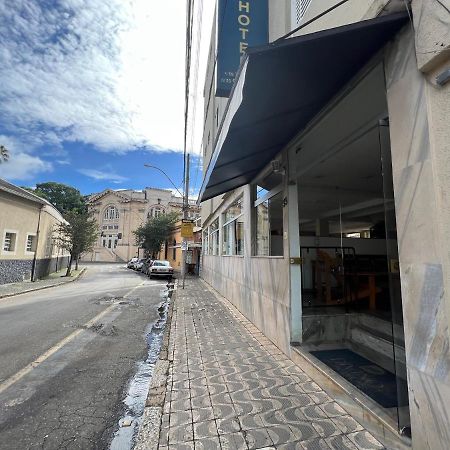 Hotel Thermas Da Mantiqueira - Pocos De Caldas - De Frente Para A Praca Central E Relogio Floral Esterno foto