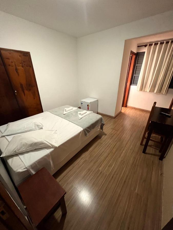 Hotel Thermas Da Mantiqueira - Pocos De Caldas - De Frente Para A Praca Central E Relogio Floral Esterno foto